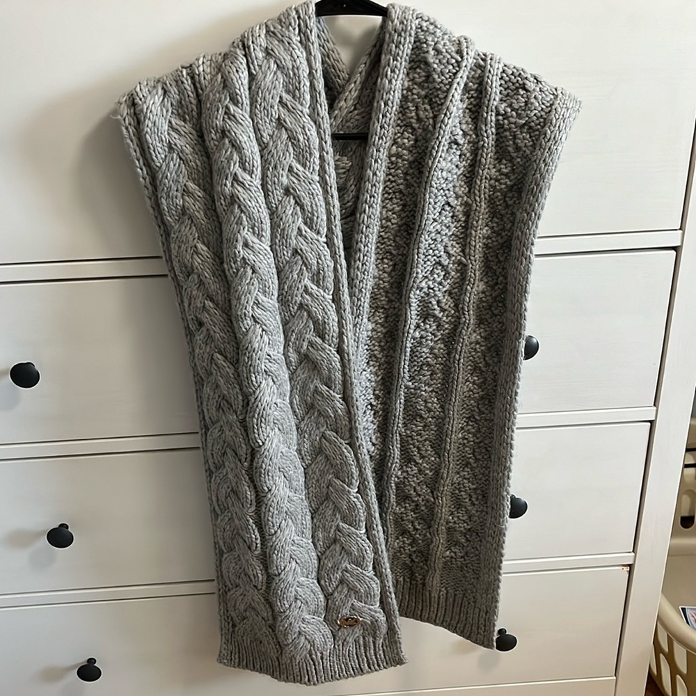 Grey Michael kors scarf